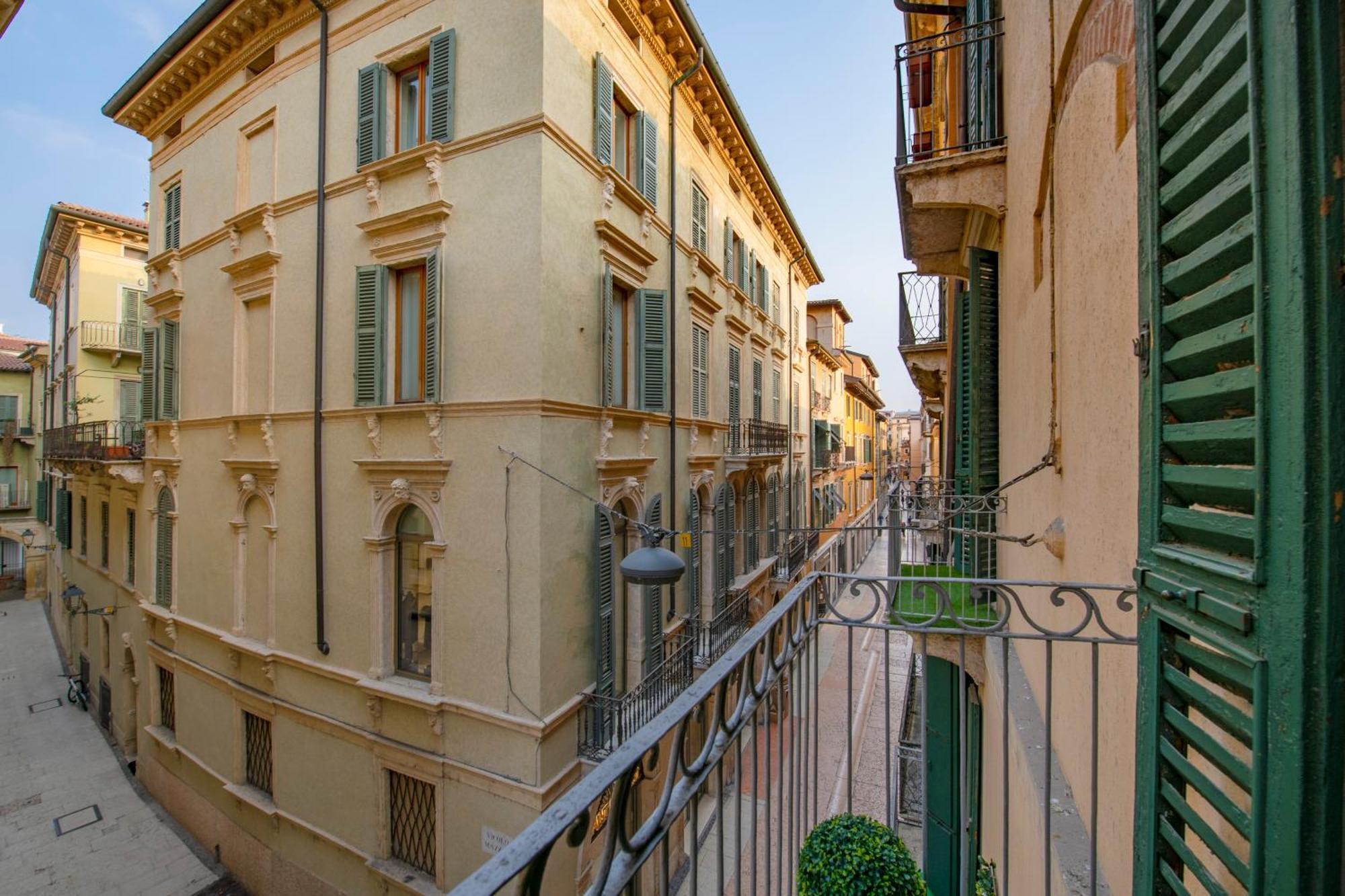 Arena Suite Mazzini Verona Centro Buitenkant foto