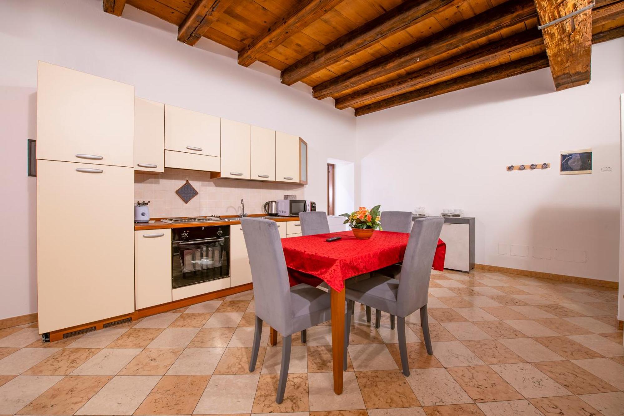 Arena Suite Mazzini Verona Centro Buitenkant foto